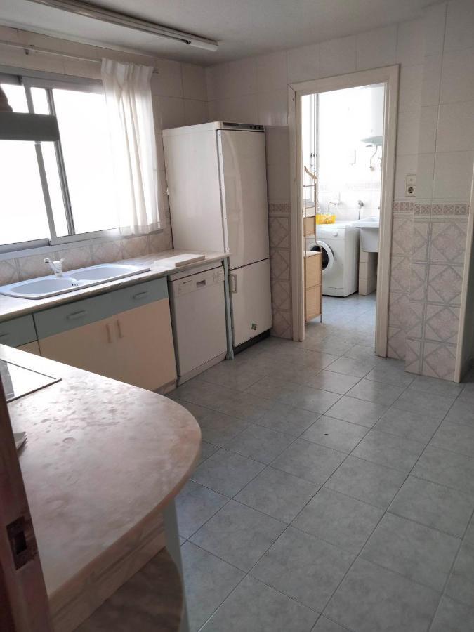 Espacioso Piso En El Corazon De Oliva Luaran gambar
